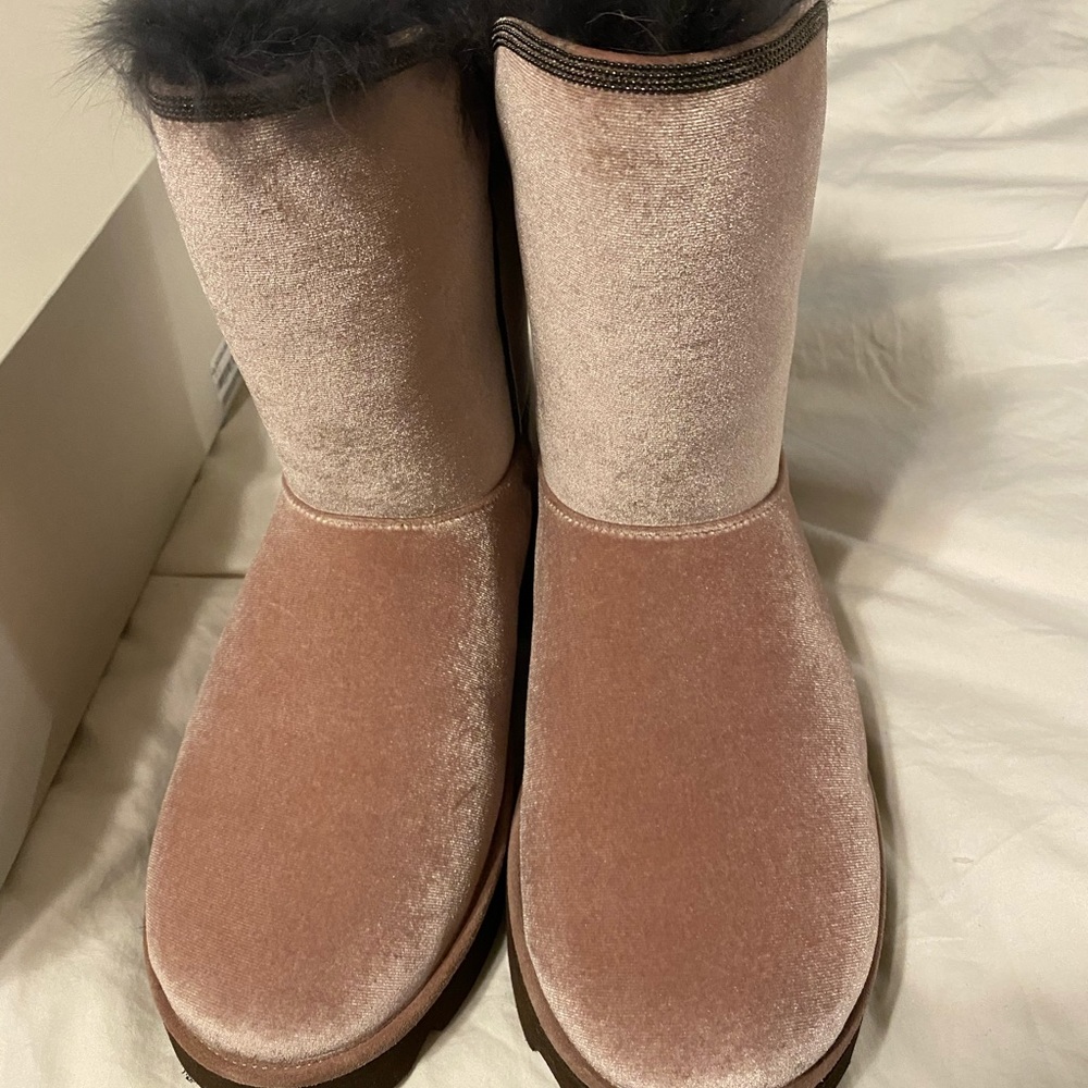 Brunello Cucinelli Rose Pink Boots (fur lining).